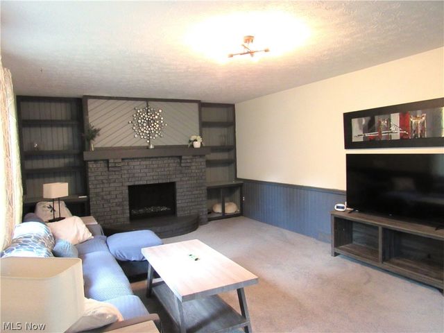 389 Tulip Trail, Wadsworth, OH 44281