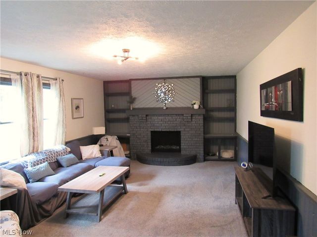 389 Tulip Trail, Wadsworth, OH 44281