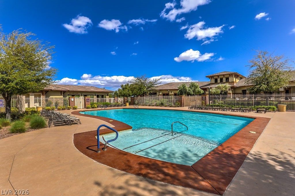 10653 MOUNT JEFFERSON Avenue, Las Vegas, NV 89166 — photo 2