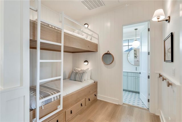 119 7 Day Weekend St, Port Aransas, TX 78373