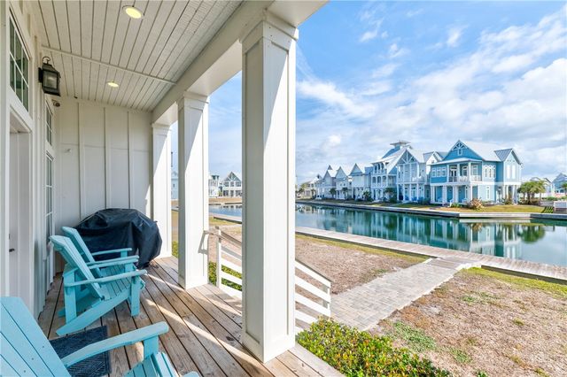 119 7 Day Weekend St, Port Aransas, TX 78373