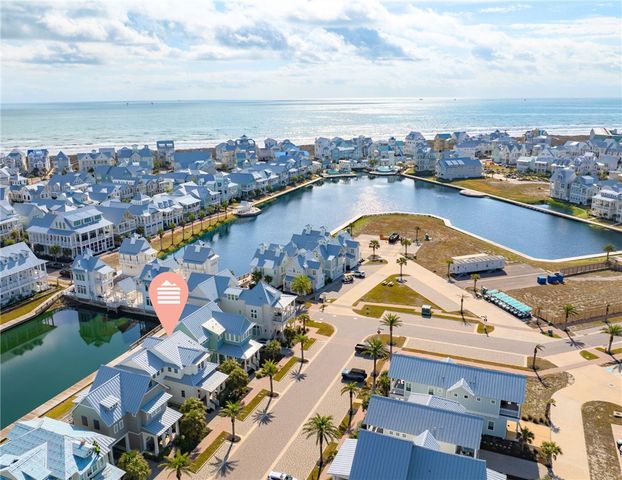 119 7 Day Weekend St, Port Aransas, TX 78373