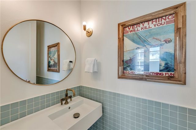 119 7 Day Weekend St, Port Aransas, TX 78373