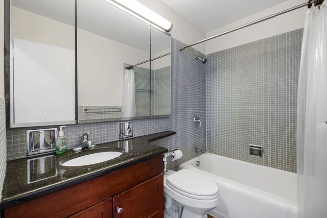 3600 N Lake Shore Drive 2122, Chicago, IL 60613