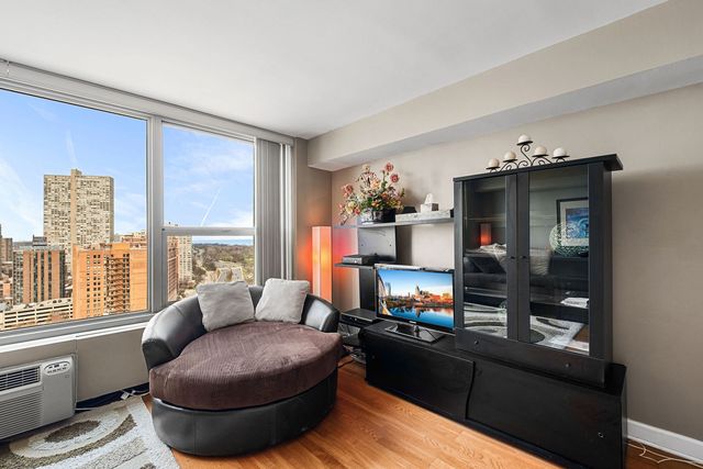 3600 N Lake Shore Drive 2122, Chicago, IL 60613