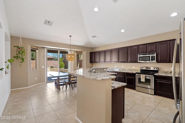 3430 W Bell Song Place, Marana, AZ 85658