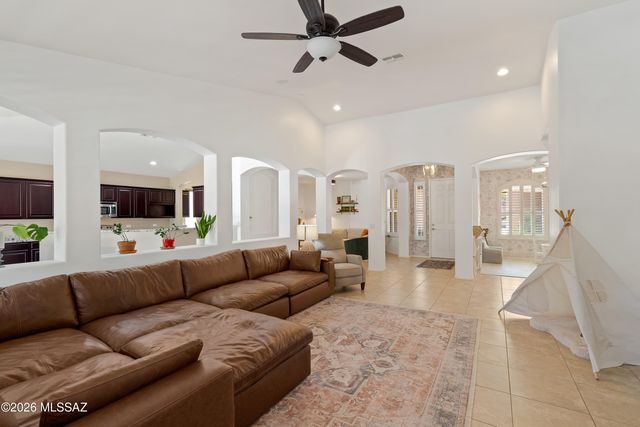 3430 W Bell Song Place, Marana, AZ 85658