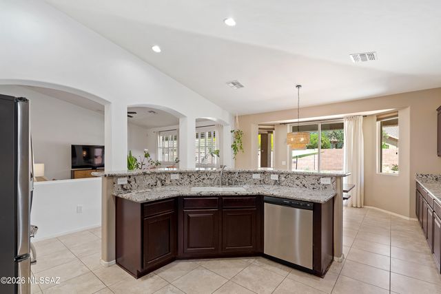 3430 W Bell Song Place, Marana, AZ 85658