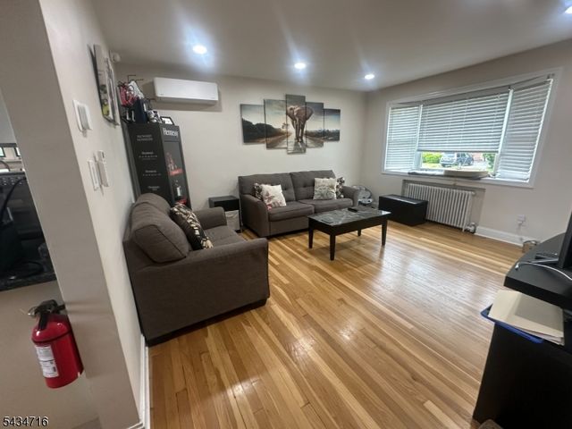 13 Hedman Pl, Fair Lawn Boro, NJ 07410