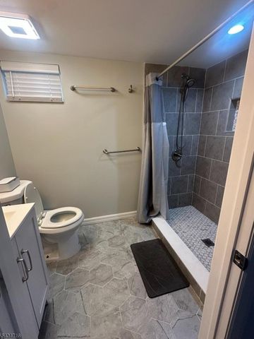 13 Hedman Pl, Fair Lawn Boro, NJ 07410