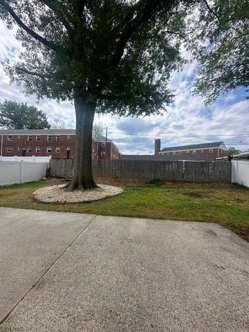 13 Hedman Pl, Fair Lawn Boro, NJ 07410