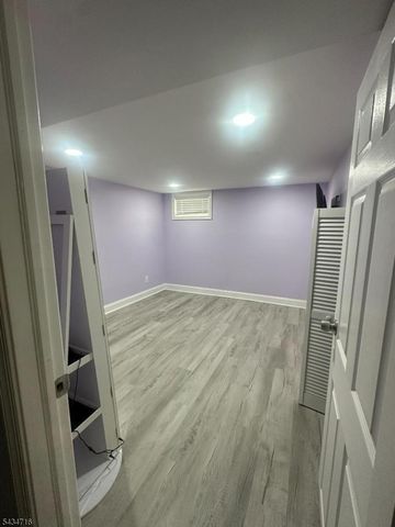 13 Hedman Pl, Fair Lawn Boro, NJ 07410
