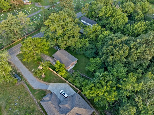 946 Greenwood Ave, Clarksville, TN 37040