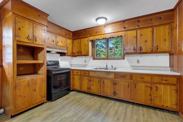 946 Greenwood Ave, Clarksville, TN 37040