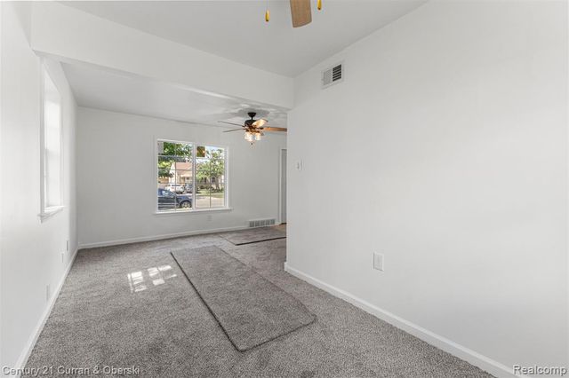 13367 Fordline Street, Southgate, MI 48195