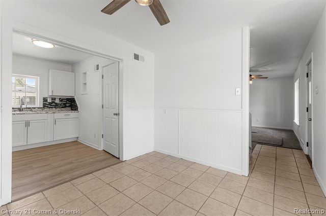 13367 Fordline Street, Southgate, MI 48195