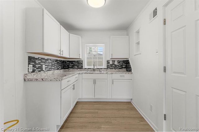 13367 Fordline Street, Southgate, MI 48195