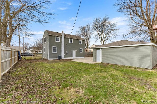 13367 Fordline Street, Southgate, MI 48195