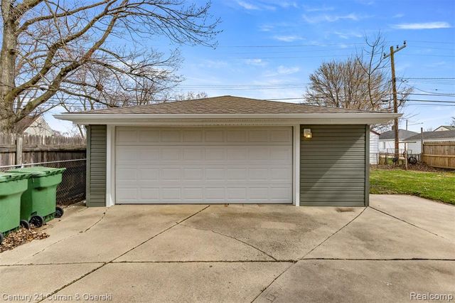 13367 Fordline Street, Southgate, MI 48195