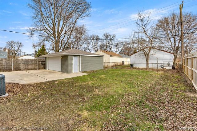 13367 Fordline Street, Southgate, MI 48195