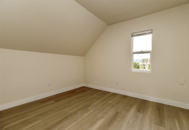 325 B Street NE, Auburn, WA 98002