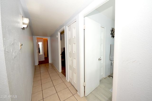 6737 W OREGON Avenue, Glendale, AZ 85303