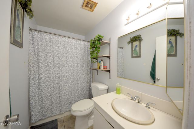 6737 W OREGON Avenue, Glendale, AZ 85303