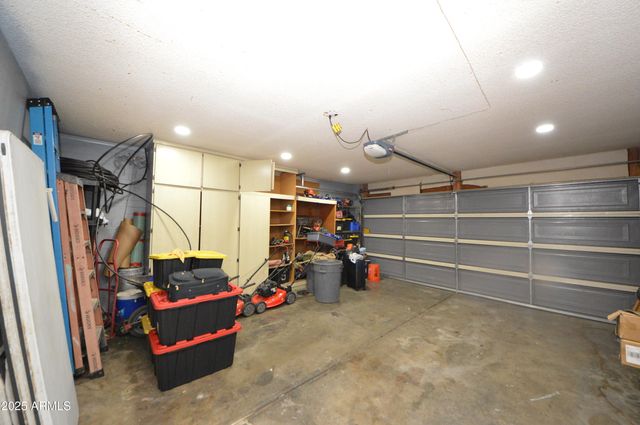 6737 W OREGON Avenue, Glendale, AZ 85303