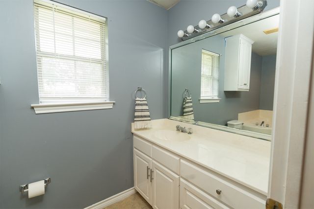 809 Oak Drive, Ennis, TX 75119