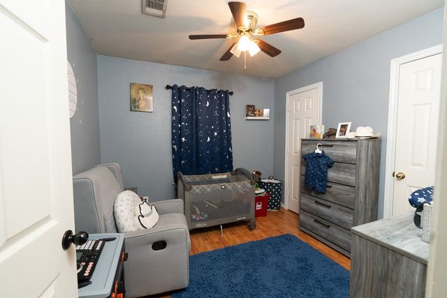 809 Oak Drive, Ennis, TX 75119