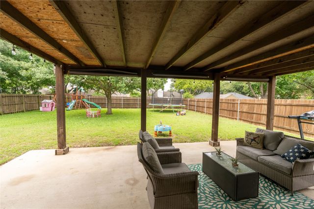 809 Oak Drive, Ennis, TX 75119