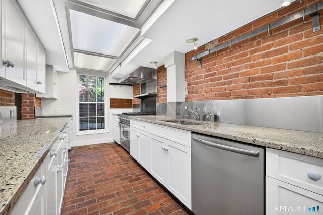 621 Chapel Street A, New Haven, CT 06511
