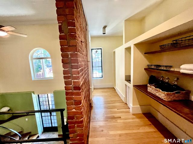 621 Chapel Street A, New Haven, CT 06511