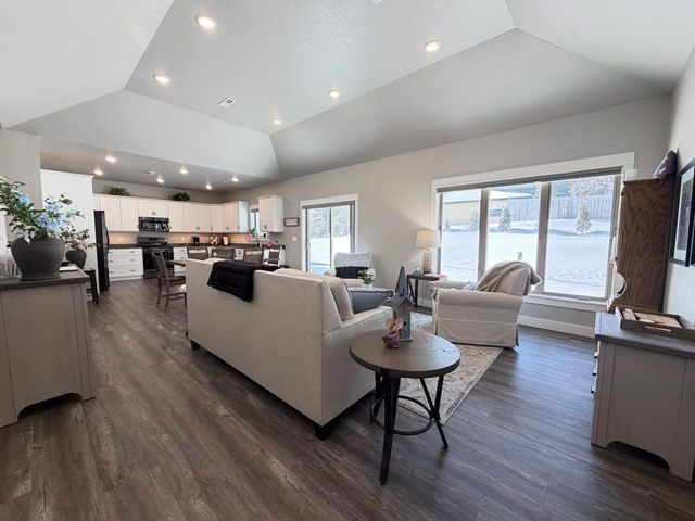 736 Oak Trail, Fergus Falls, MN 56537