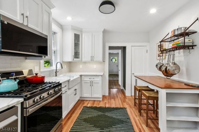 29 Oakview Ave, Maplewood Twp., NJ 07040