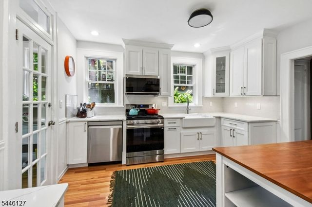 29 Oakview Ave, Maplewood Twp., NJ 07040