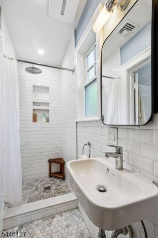 29 Oakview Ave, Maplewood Twp., NJ 07040