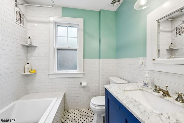 29 Oakview Ave, Maplewood Twp., NJ 07040