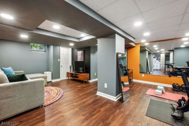 29 Oakview Ave, Maplewood Twp., NJ 07040