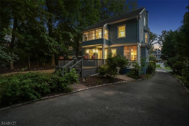 29 Oakview Ave, Maplewood Twp., NJ 07040