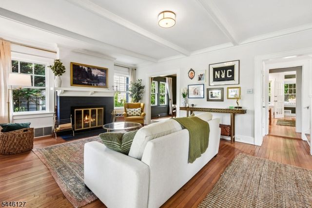 29 Oakview Ave, Maplewood Twp., NJ 07040