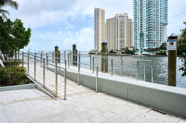 300 Biscayne Blvd Way 2807, Miami, FL 33131