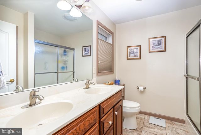 714 HEATHER RDG, Manheim, PA 17545