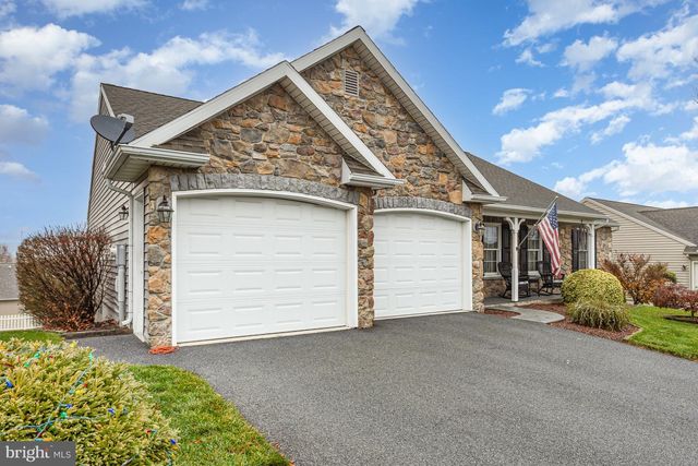 714 HEATHER RDG, Manheim, PA 17545