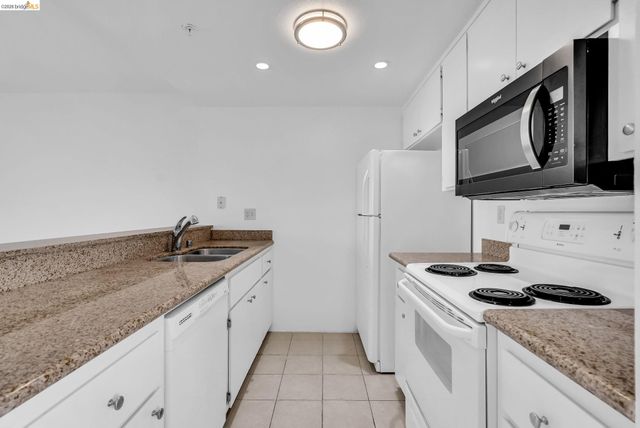 417 Evelyn Ave 205, Albany, CA 94706