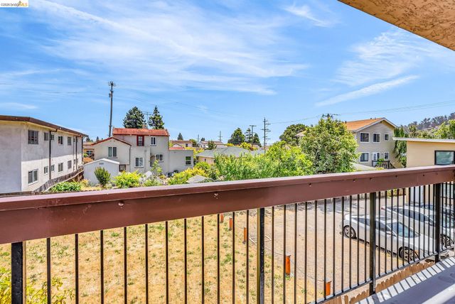 417 Evelyn Ave 205, Albany, CA 94706