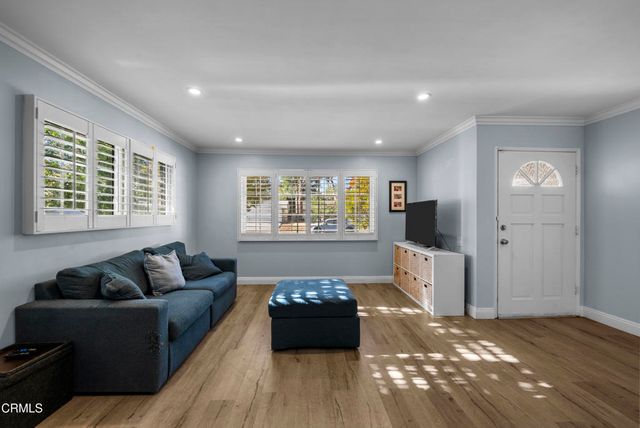 23820 Hartland Street, Los Angeles, CA 91307