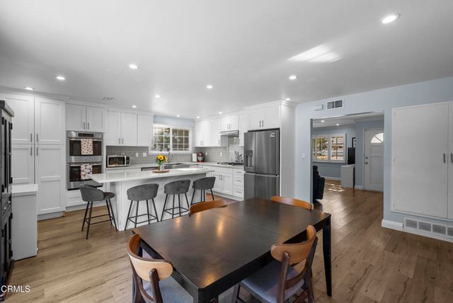 23820 Hartland Street, Los Angeles, CA 91307