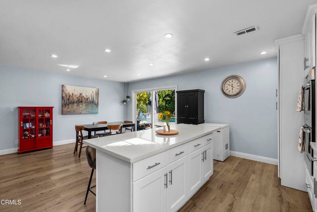 23820 Hartland Street, Los Angeles, CA 91307