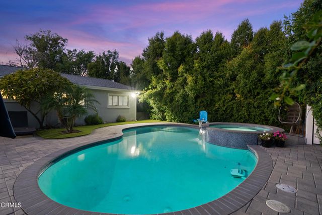 23820 Hartland Street, Los Angeles, CA 91307